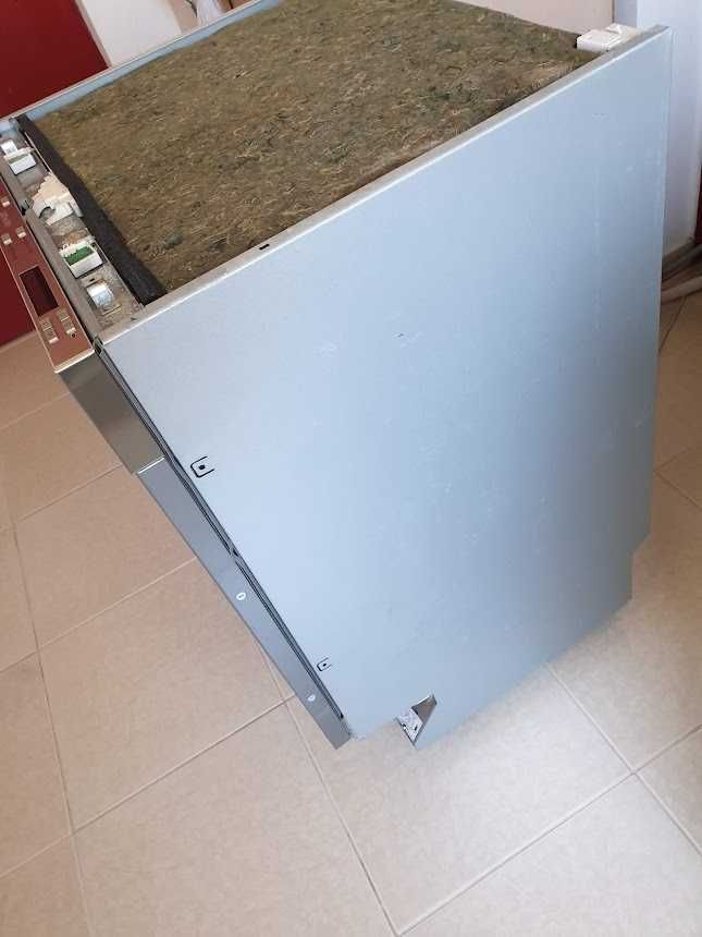 LED - Wi-Fi - XXL Съдомиялна Miele - Auto Open - Пълно Вграждане 60см