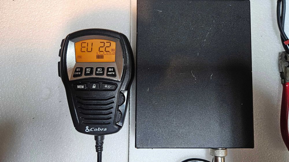 Statie radio CB Albrecht AE 6690 si Cobra