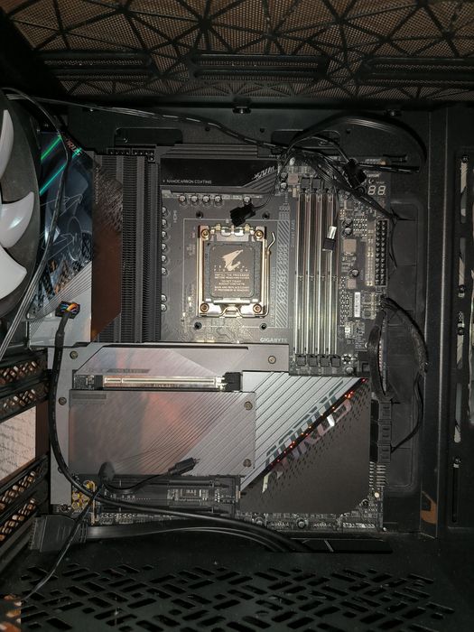 Placa de baza Gigabyte x670e aorus master
