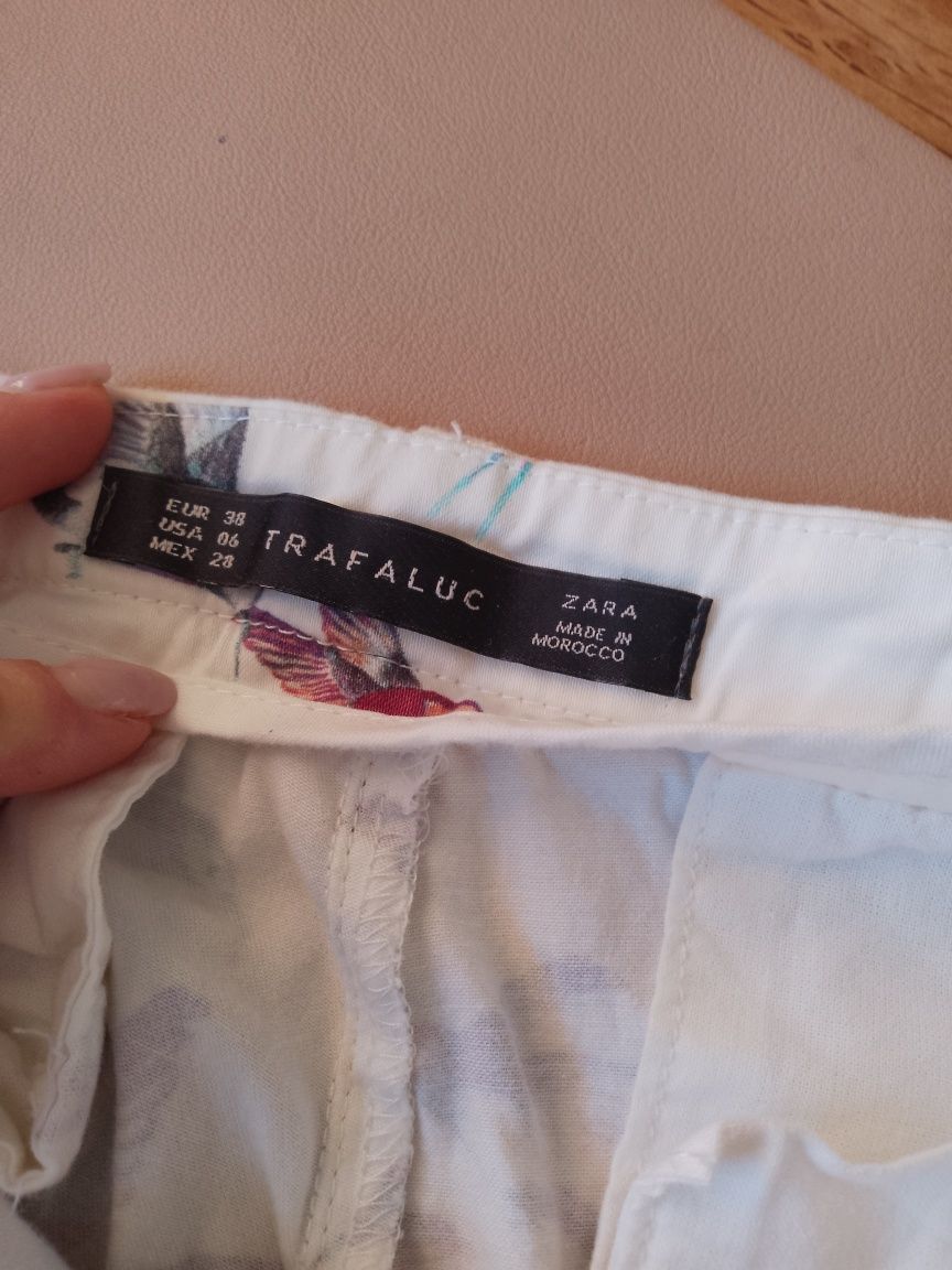 Дамски панталон Zara бял с птици размер 38