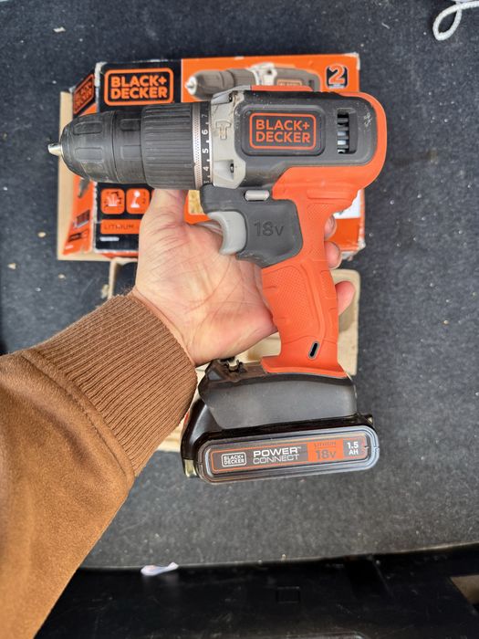 BLACK&DECKER акумулаторна ударна бормашина/винтоверт