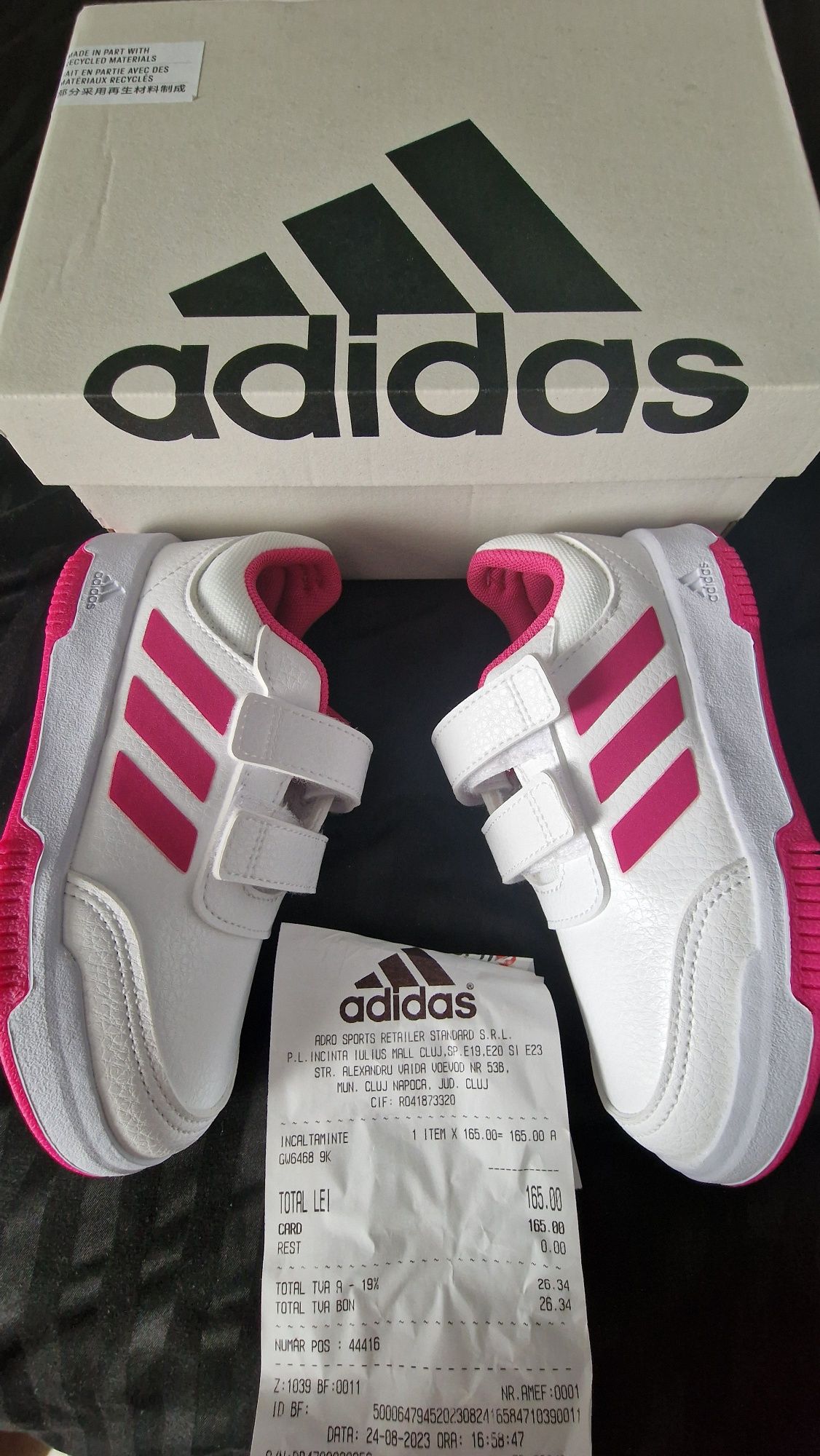 Adidas fetite Noi!