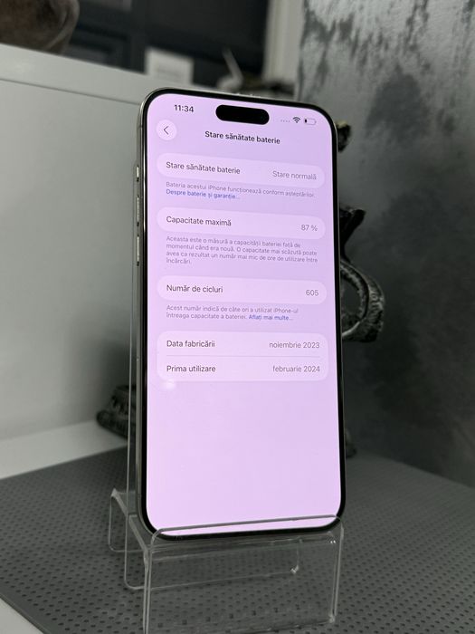Vand iphone 15 pro max de 256 gb baterie 87%
