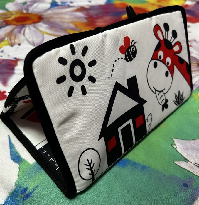 TINY LOVE Играчка за количка 2 в 1 TUMMY TIME BLACK&WHITE + подаръци