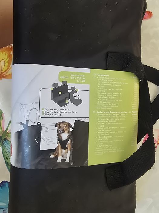Постелка за кола за куче