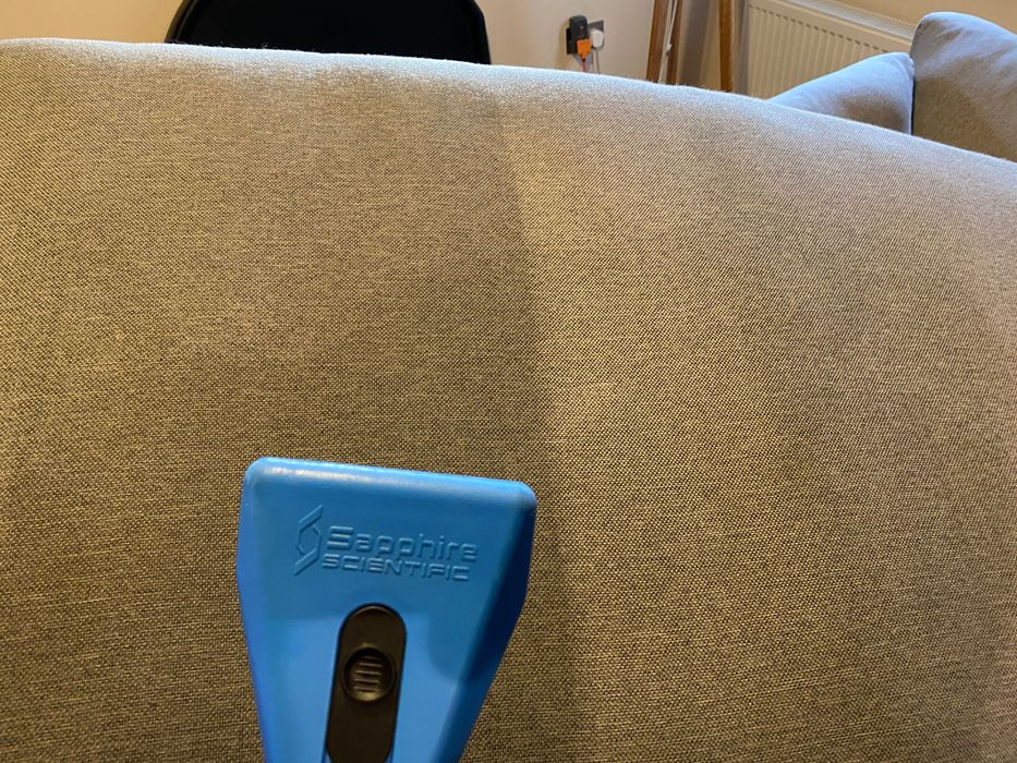 Професионално почистване на дивани, мокети, килими и авто тапицерия