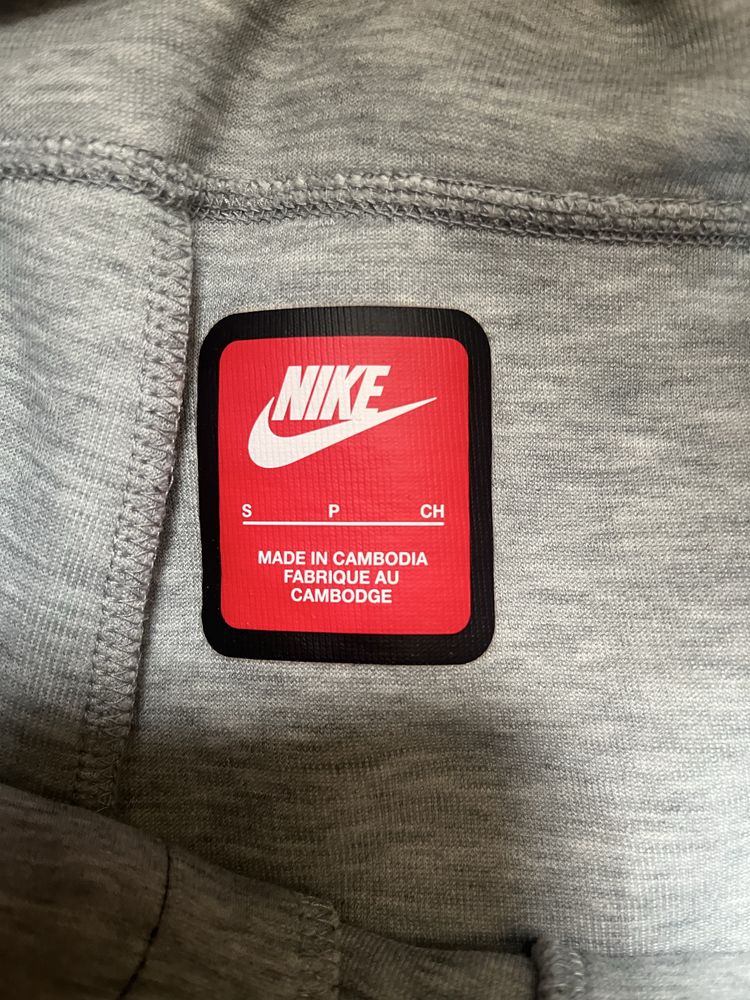 Оригатлен tech Fleece тека