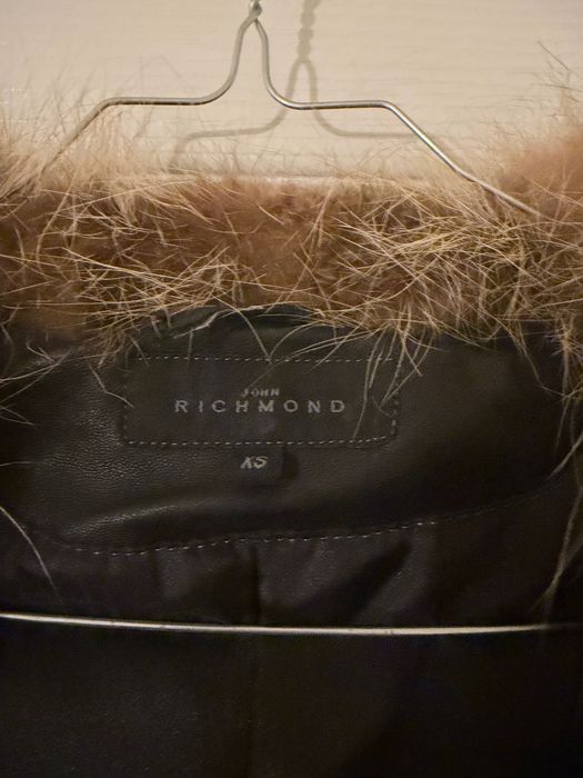 Кожено яке с естествен косъм