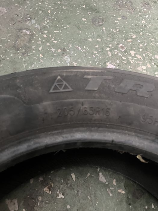 Продам 1 летнюю шину Triangle