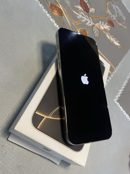 Vând/schimb iphone 16 pro max 256 natural titanium