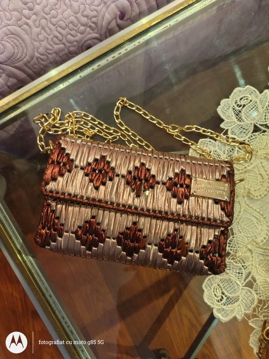 Genti dama făcute manual