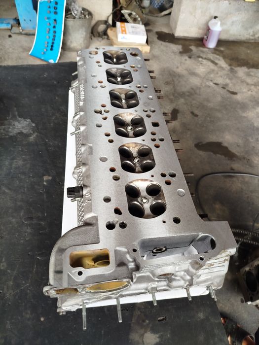 Головка на БМВ м 50 2.0 без ванус