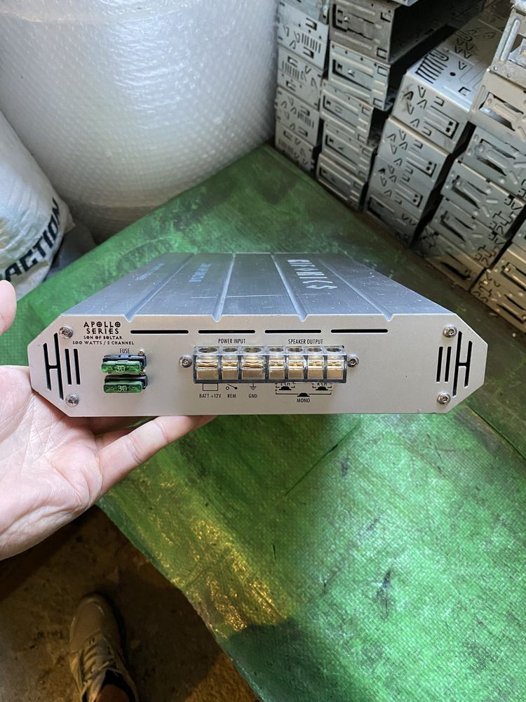 HIFONICS (USA) -МОЩЕН!!- 500W RMS BASS Усилвател за кола бас каса авто