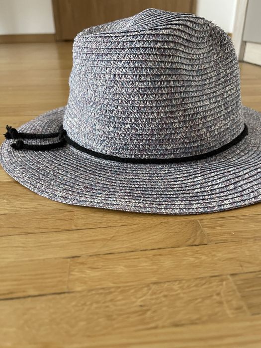 Palarie primavara -vara Meli Melo stare impecabila