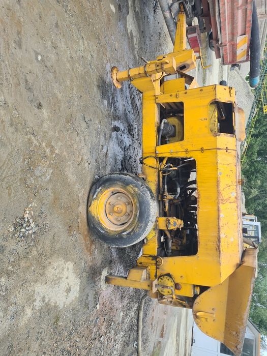 Pompa beton tractabila stationara