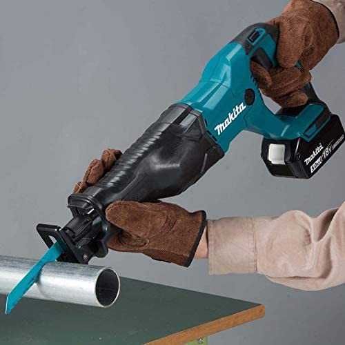 Саблен трион Makita DJR186 18V Акумулаторна ножовка Макита