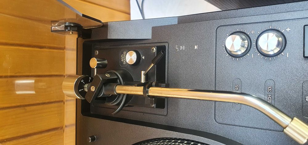 Technics,Pioneer 2 statii si 2 pick-up in stare top, din Germania