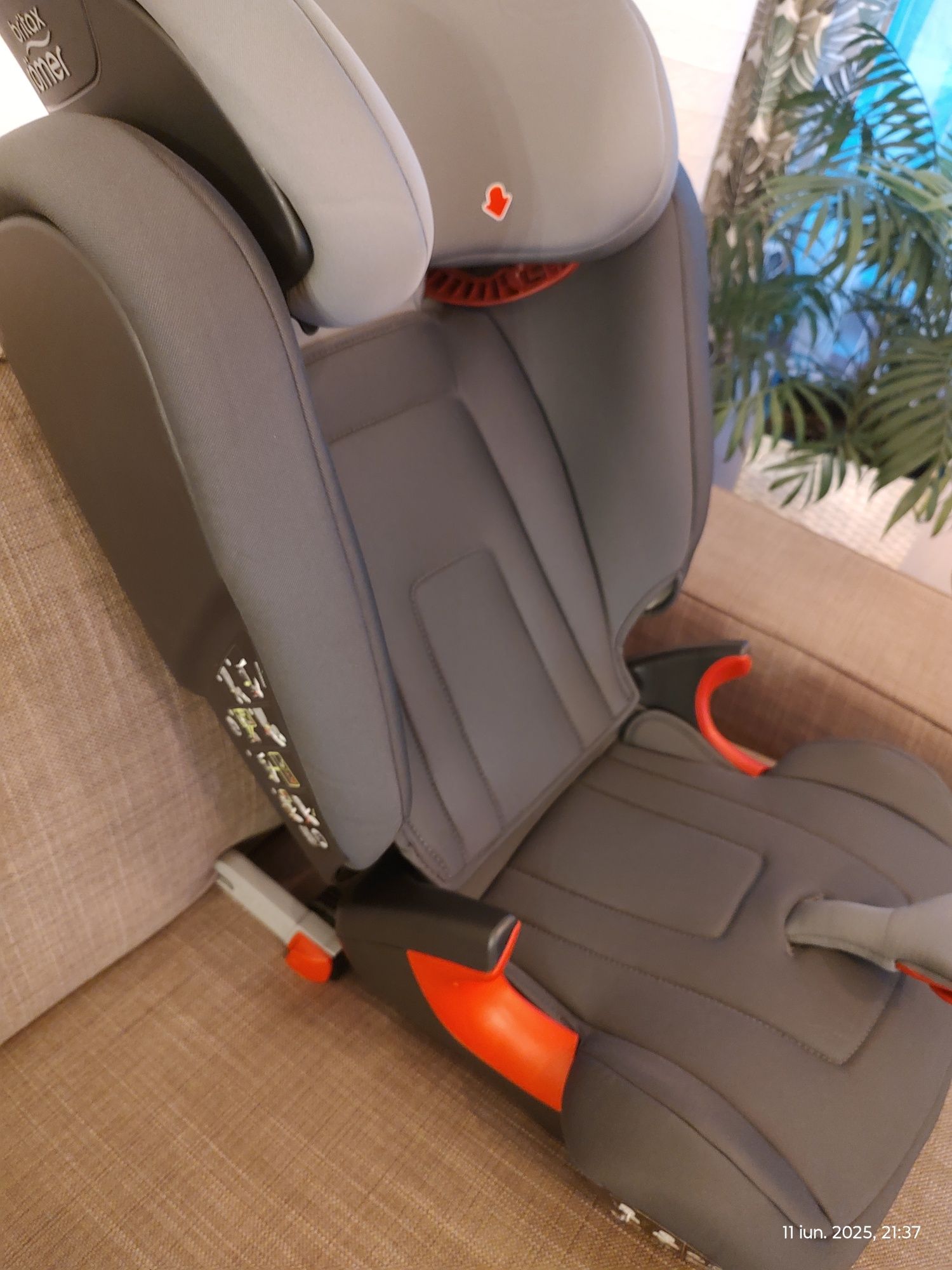 Scaun auto pentru copii cu IsoFix BritaxRomer KidFix2R