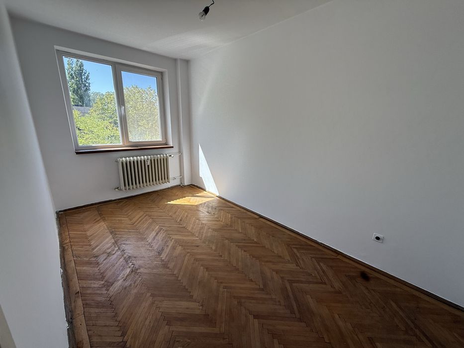 Apartament 3 camere semidecomandat cartier Brazda lui Novac-Baba Novac