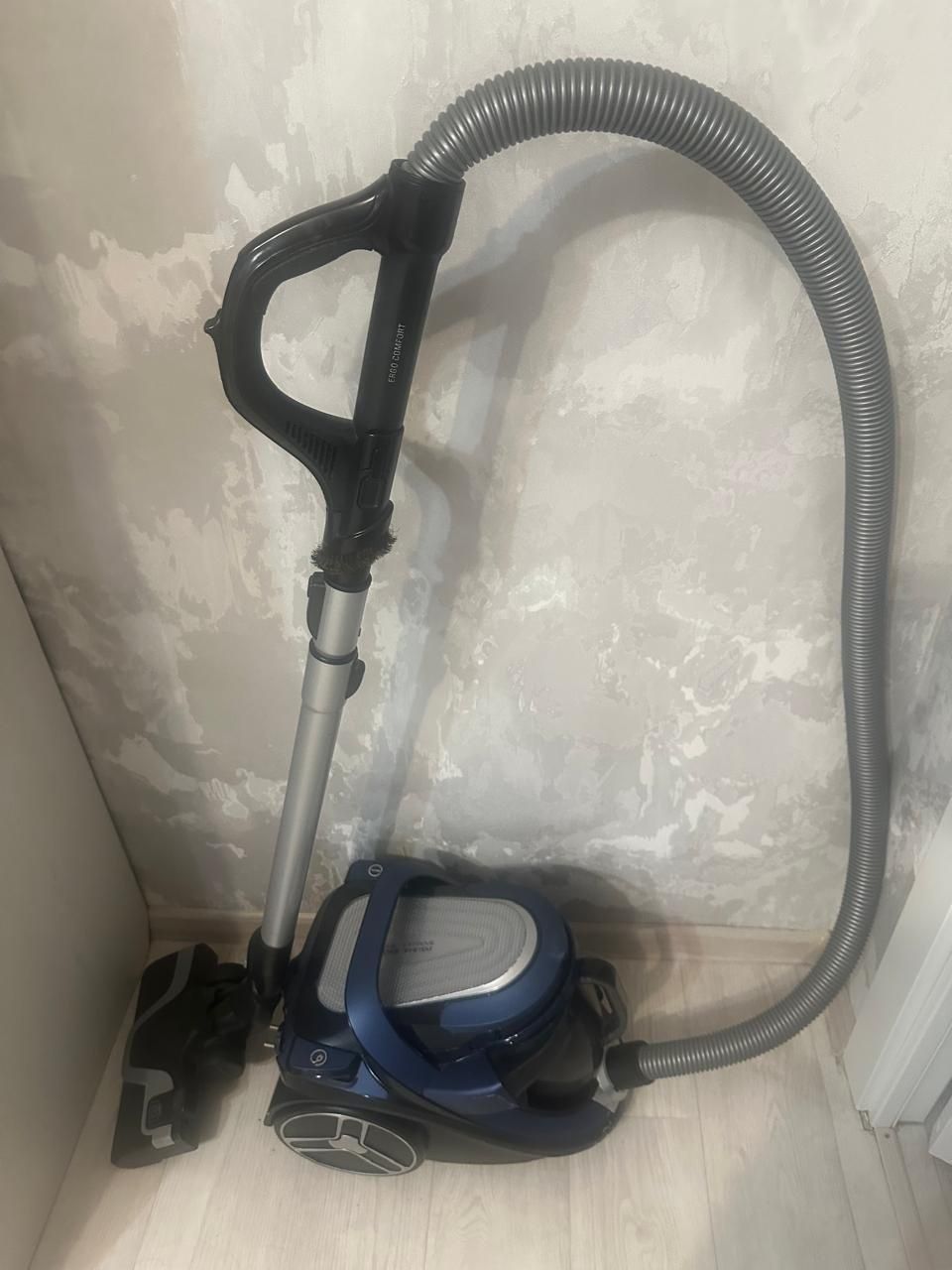 Продам пылесос Tefal