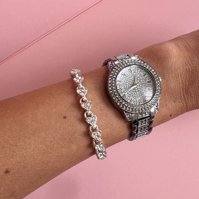 Нов часовник + гривни