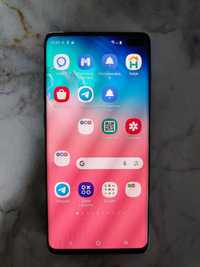 Продам телефон Samsung S10