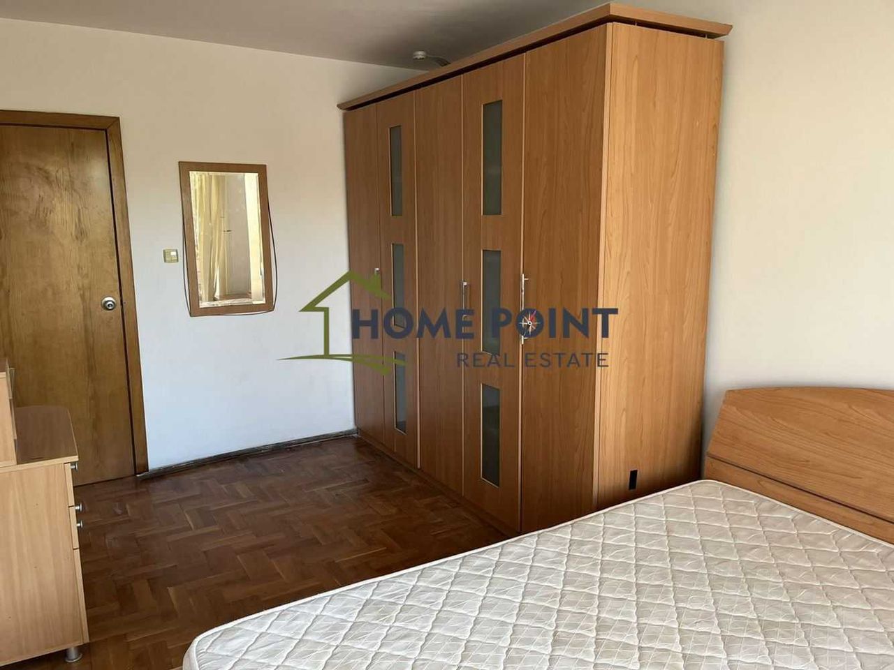Продава се Тристаен апартамент в Варна, Център - 92 кв.м за 2718 €/кв.м - Снимка #1