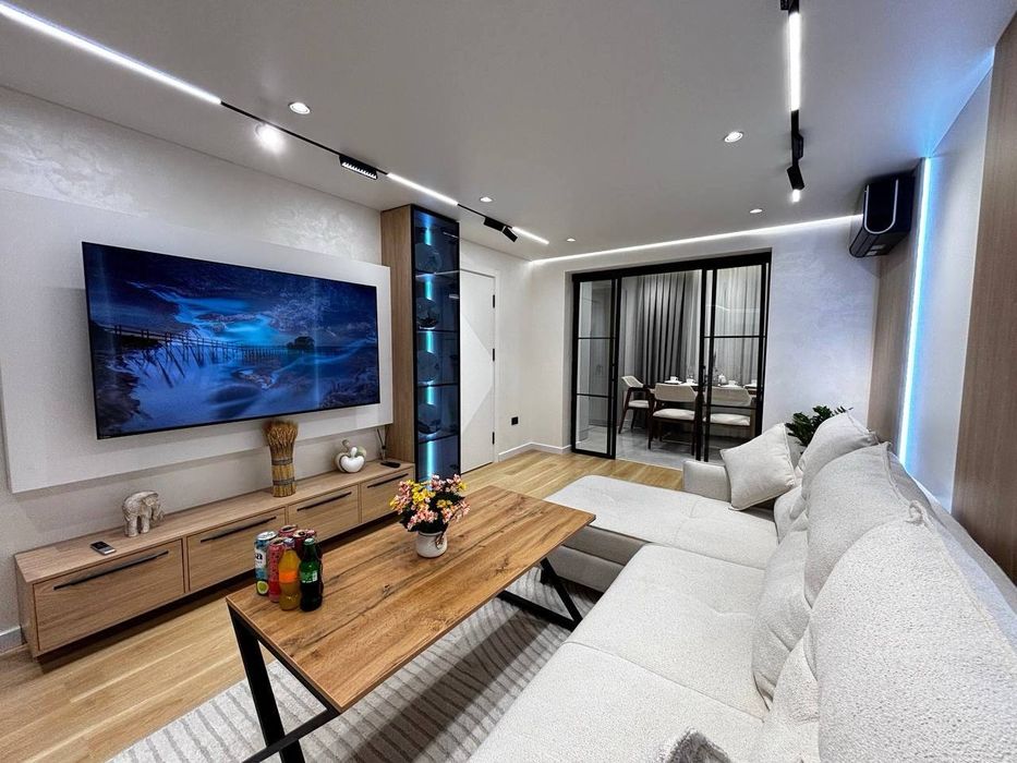 Продается 3в4/4/4 70м2 в м. Ойбек, ул. Фидокор