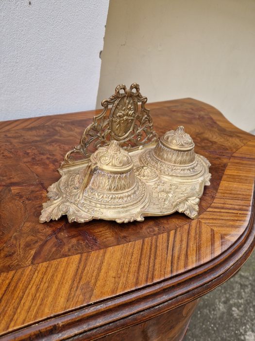 Прекрасна антикварна колекционерска английска бронзова мастилница