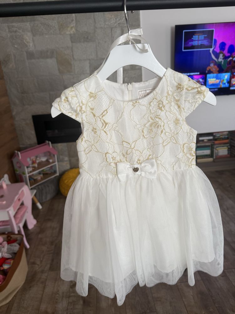 Елегантна рокля за момиче Guess