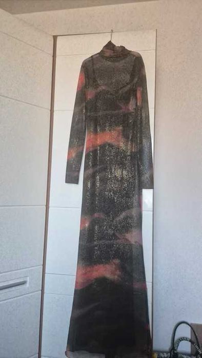 rochie bershka cu eticheta eleganta