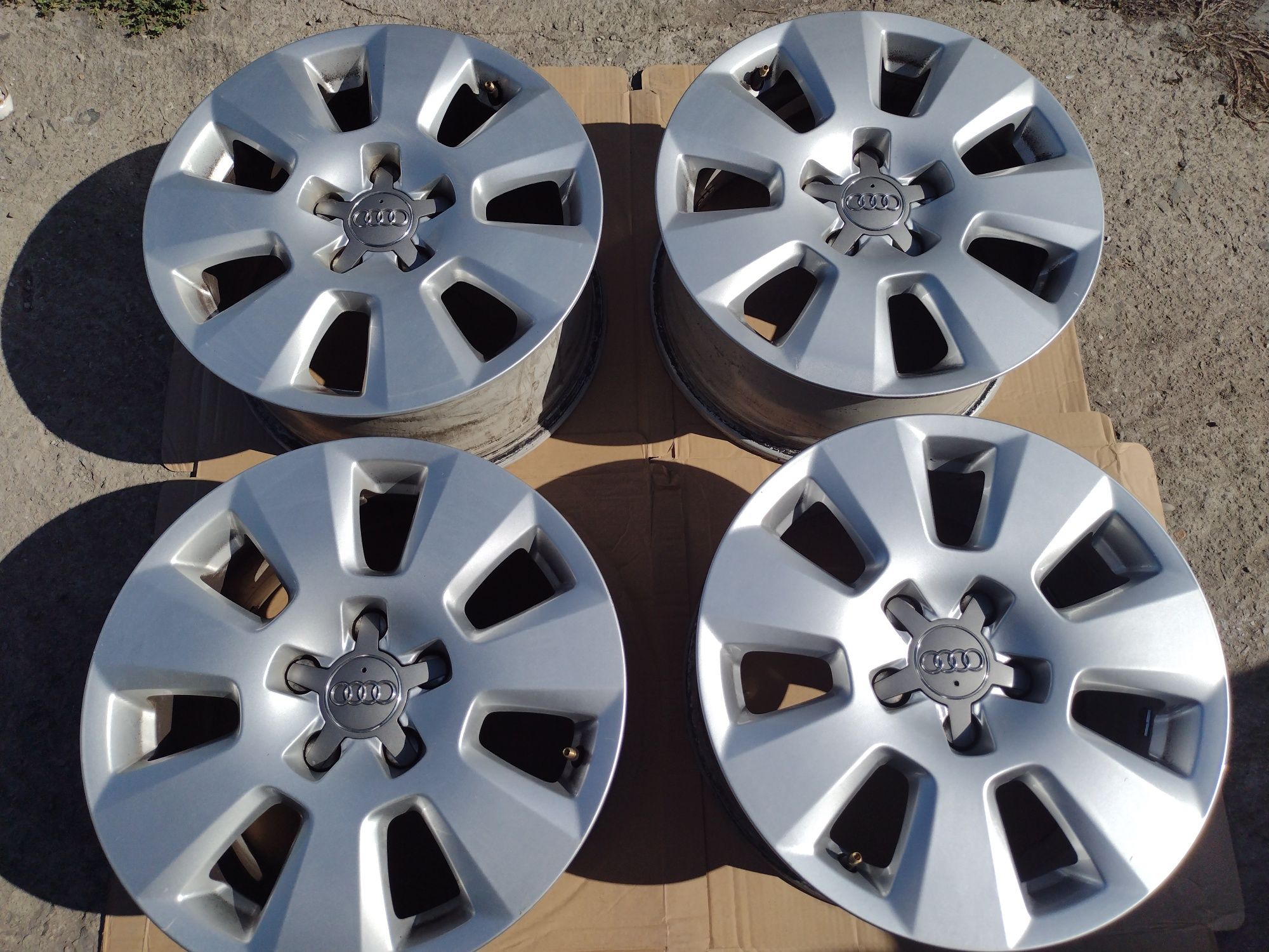 Перфектни 16-5х112 ЕТ37  7.5j Audi A6 4F