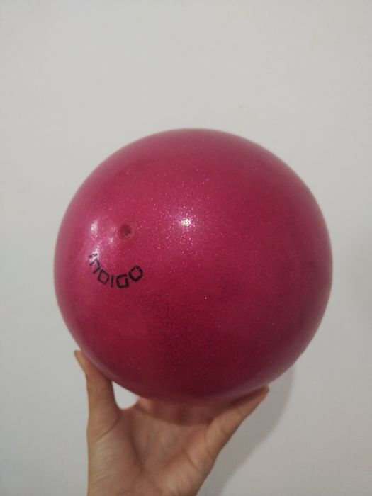 ПРОДАМ МЯЧ "Индиго" ДЛЯ  Художественной гимнастики .