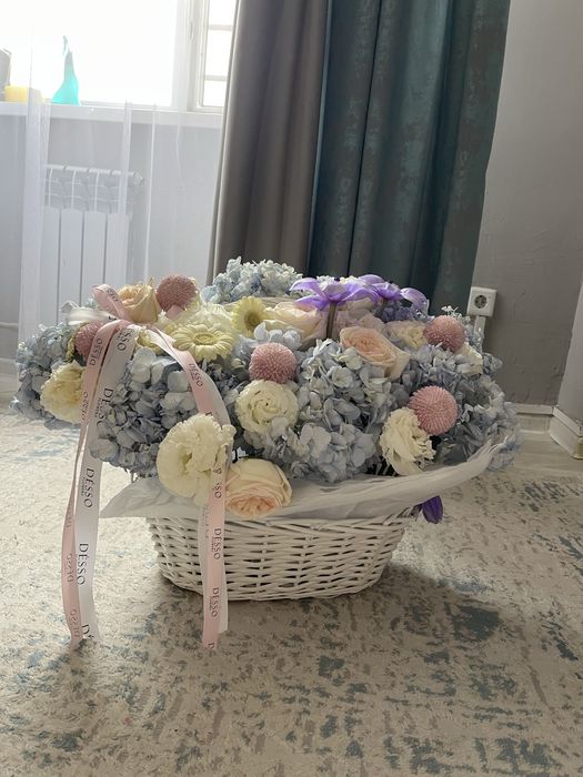 Desso flowers свежие цветы в корзине