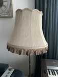 Lampadar vintage  pe picior metalic
