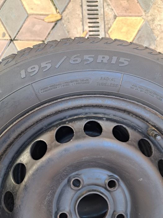 Roti de iarna cu tot cu jante 195/65/15