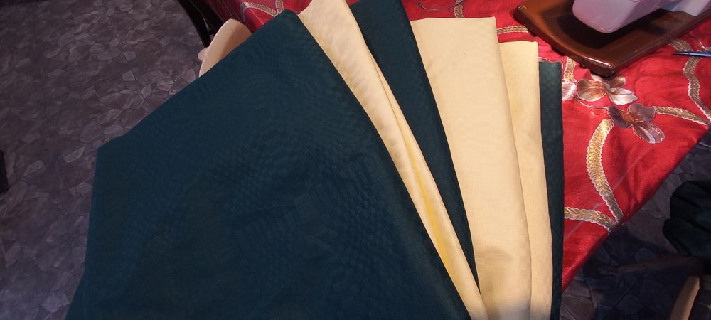 Fata de masa Damask