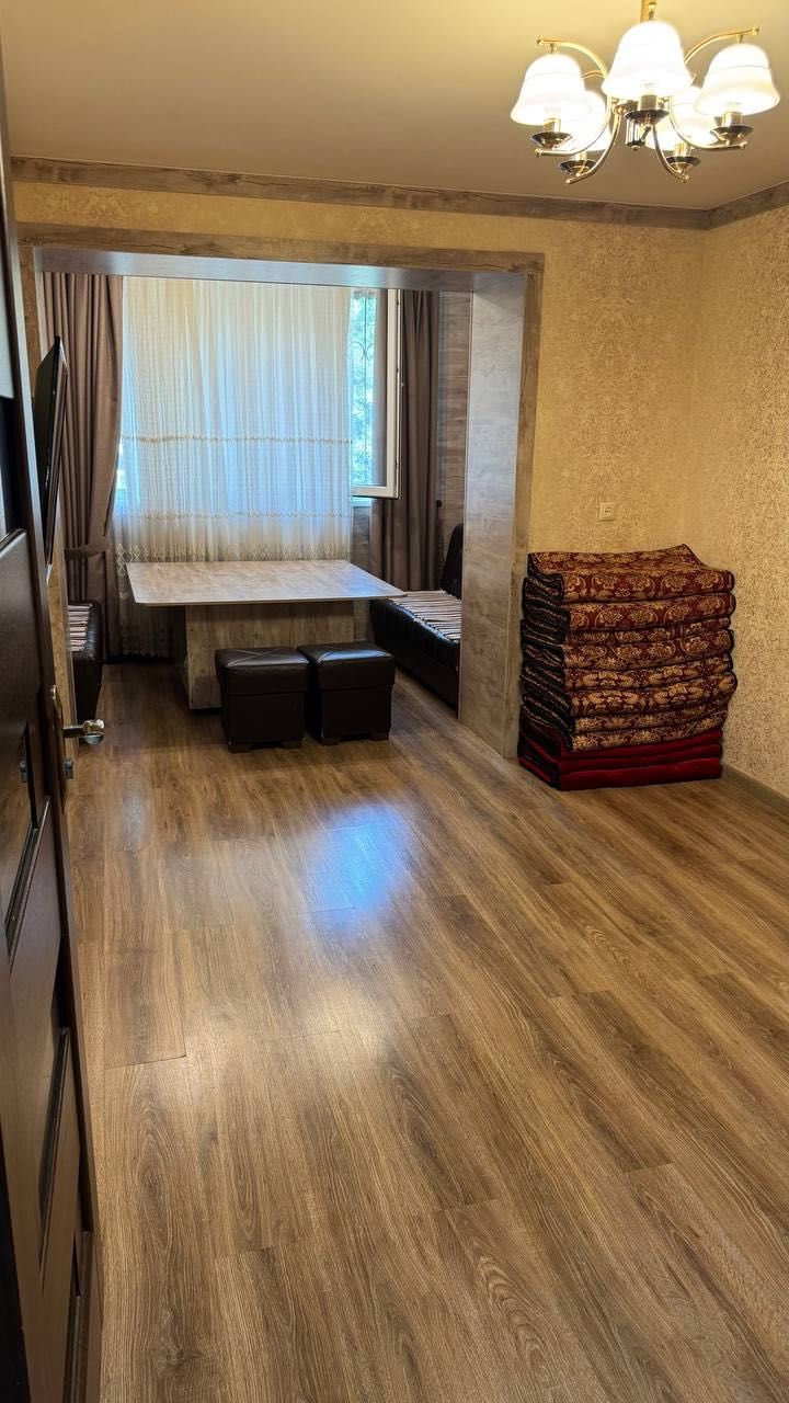 ПРОДАЁТСЯ 2- комнатная квартира, ремонт, Ялангач массив 62000!