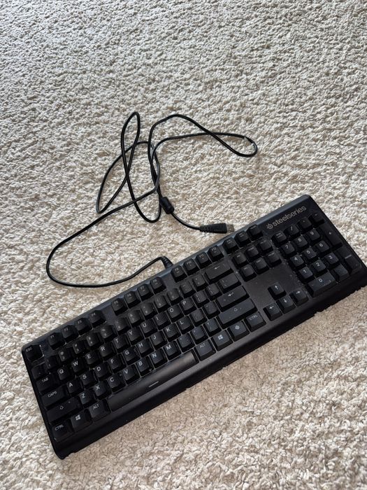 Tastatura gamin apex m750