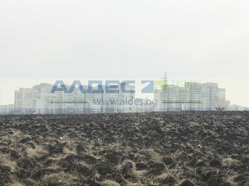 Продава имот във Филиповци, зона за жилищно строителство!