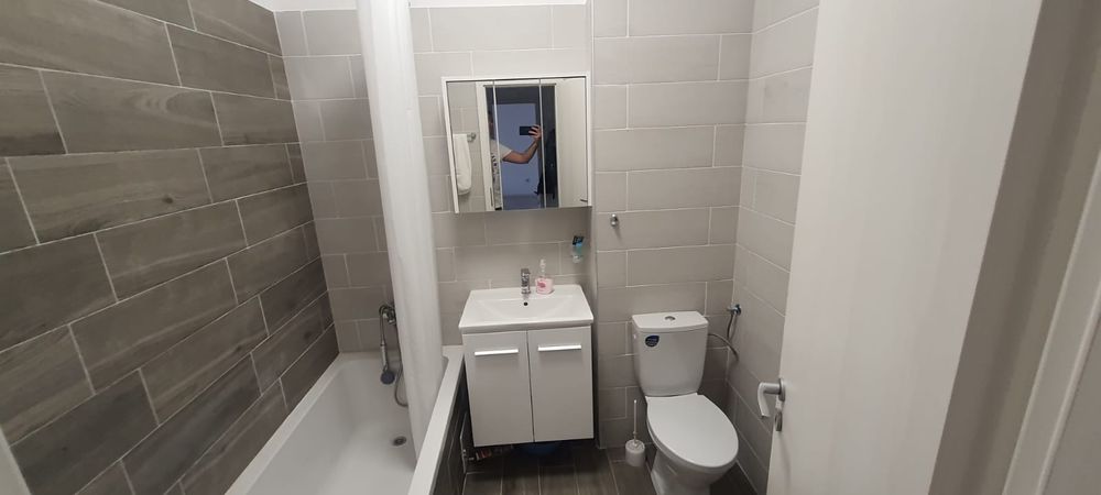 Inchiriez apartament 2 camere,decomandat- sos.Salaj- targ Pucheni