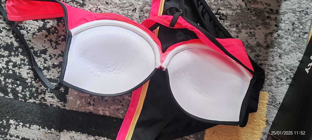 Costum de baie de damă