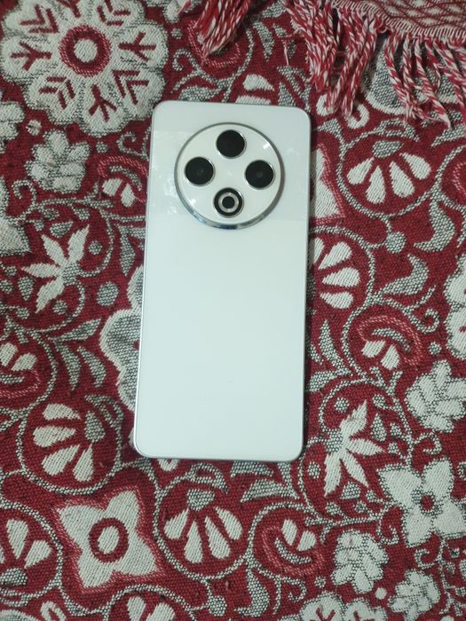 TECNO SPARK 30. 256+8 GB.