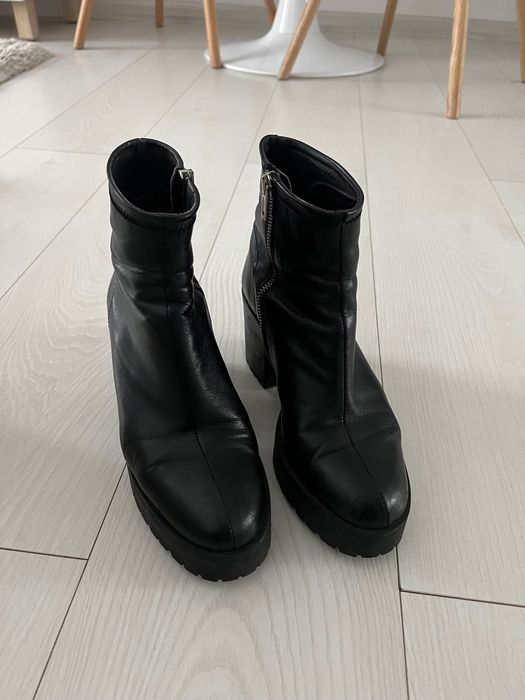 Botine din piele Zara