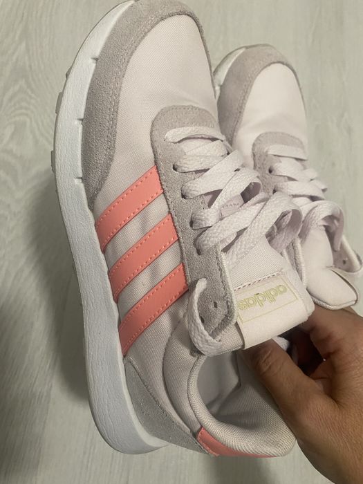 Adidasi Adidas marime 37,5