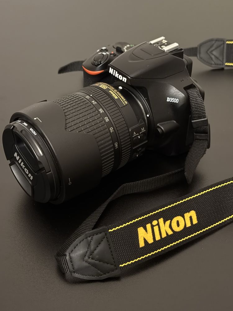 Nikon D3500 + Nikkor 18-140mm + Manfrotto статив + раница и аксесоари