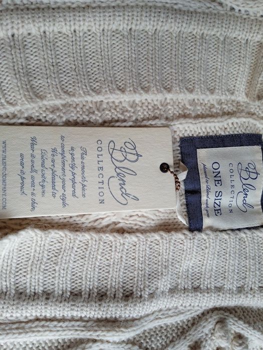 Нова дамска жилетка, тип Пончо