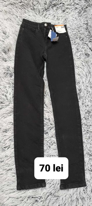 Blugi cu talie înaltă, noi cu etichetă