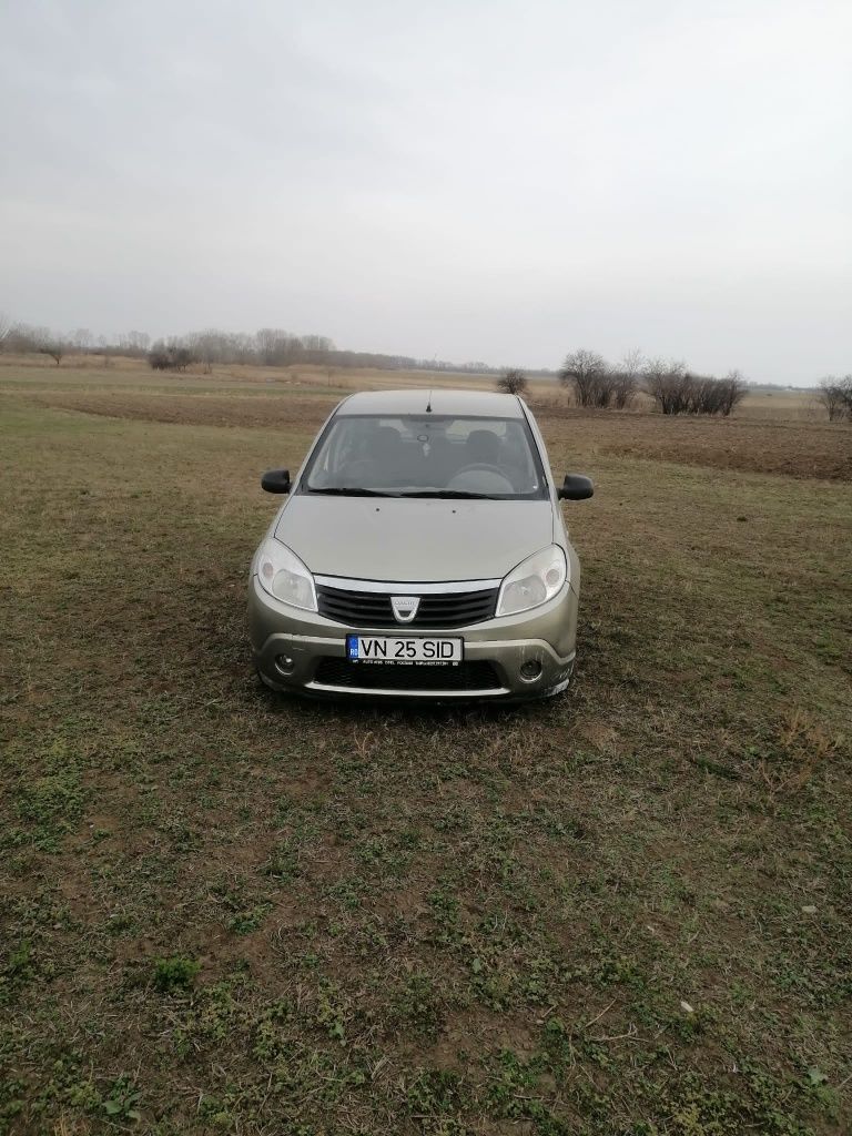 Vând Dacia sandero