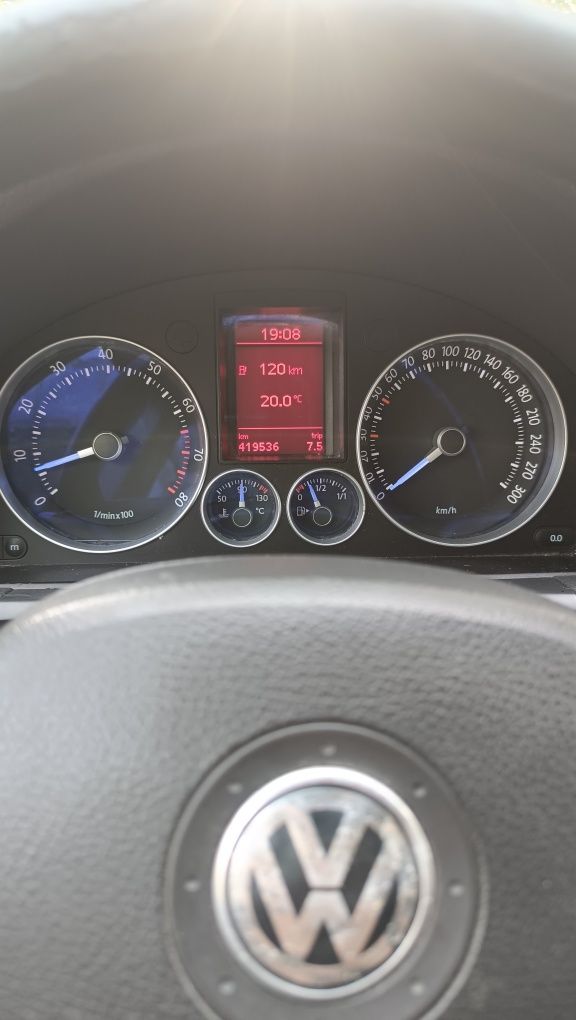 • Продавам Голф 5 1.6 FSI 115кс. на ЧАСТИ, Имам над 18 Голфа на ЧАСТИ